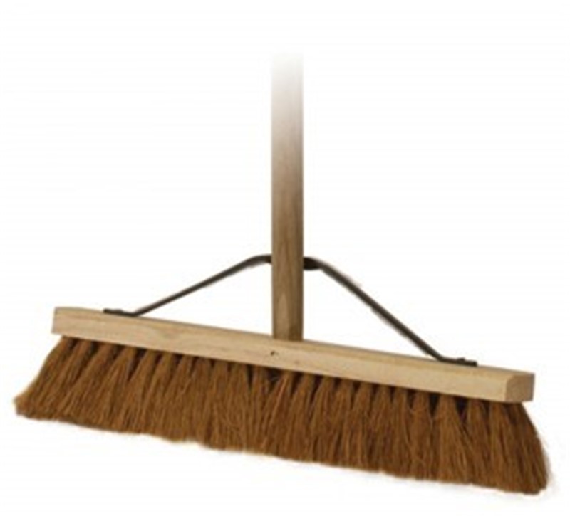 BROOM COCO (Soft)  PLATFORM 18&quot; C/W HANDLE 54&quot;